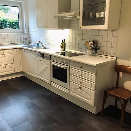 아파트 Ferienwohnung Am Bruhl Mit Terrasse Und Garten