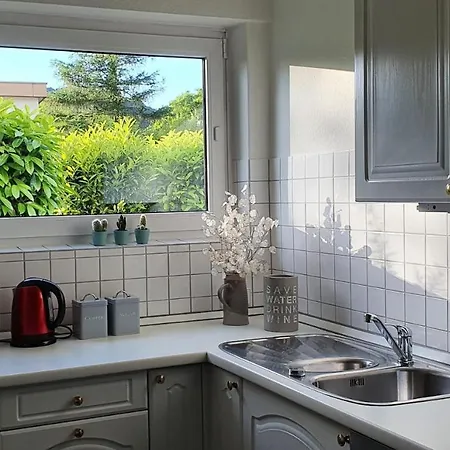 아파트 Ferienwohnung Am Bruhl Mit Terrasse Und Garten 바덴바일러